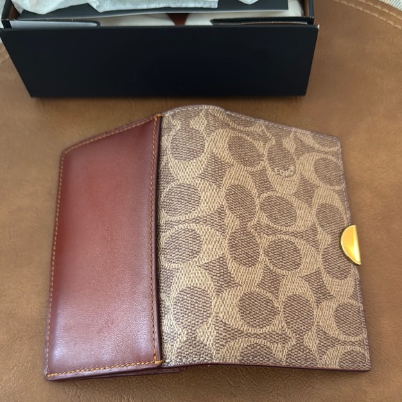 Coach Brown Card Holder - Picture 4 of 5